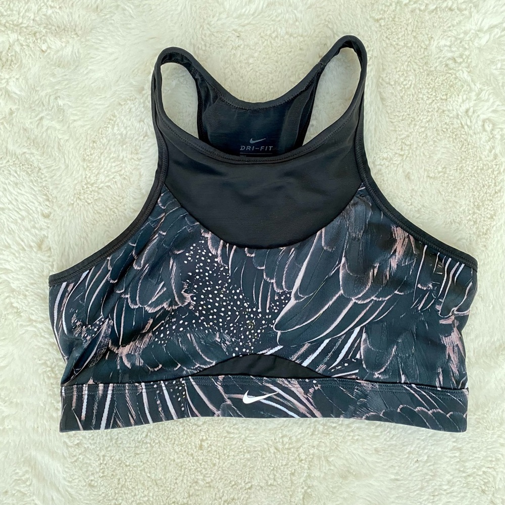 Nike halter top sports bra size medium, two bonus workout halter tops free!